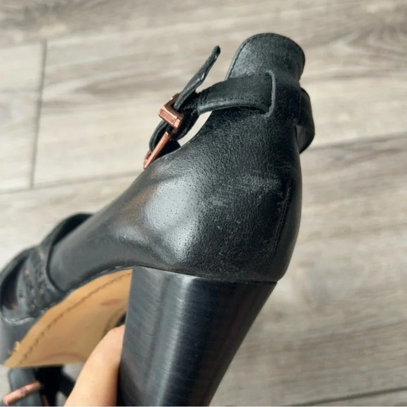 Elliot Lucca Bernadette Woven Leather T-Strap  Heels Size 9 - Picture 16 of 16